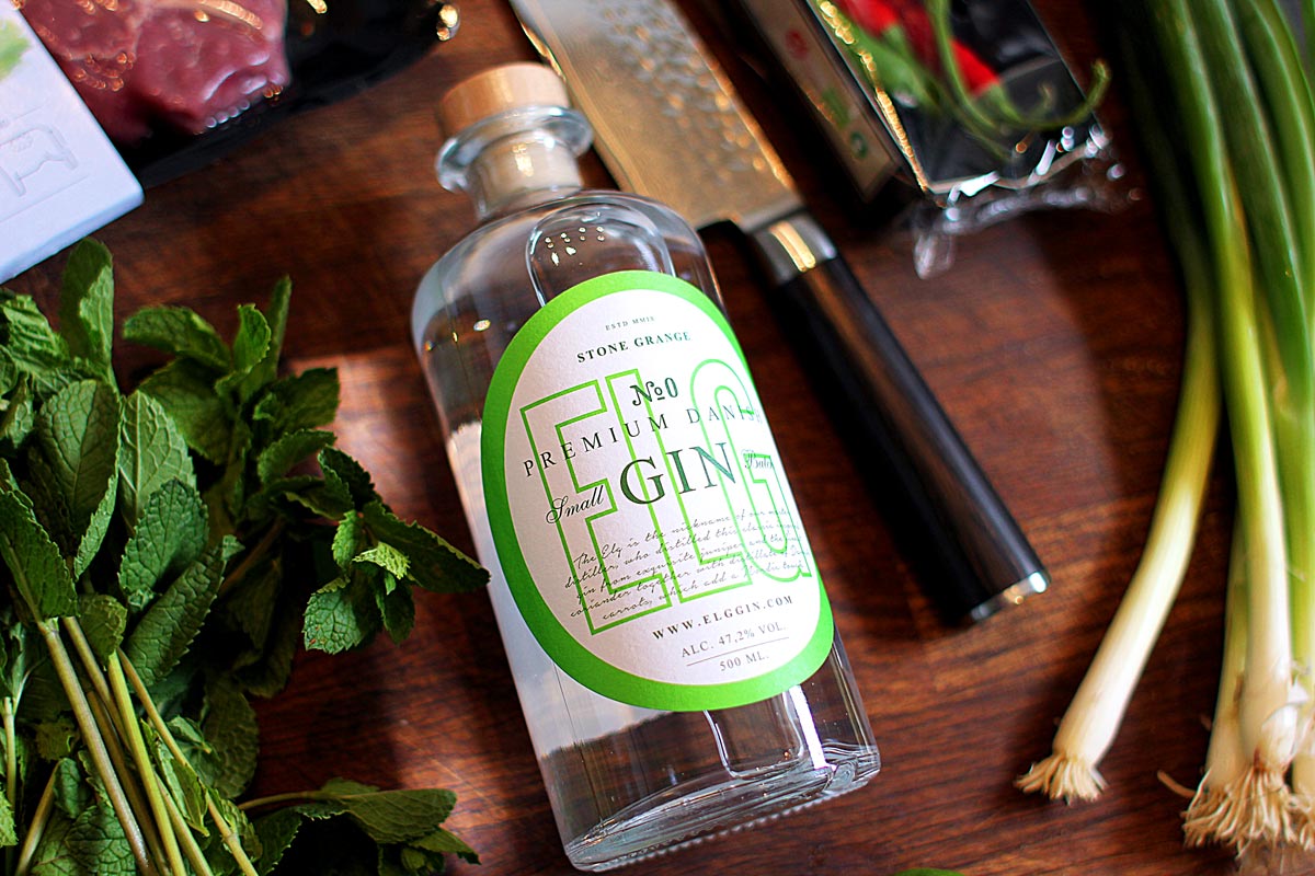 Hovedingredienserne gøres klar, til denne fantastiske Beef Thai Salad med ELG Gin Hovedingredienserne gøres klar, til denne fantastiske Beef Thai Salad med ELG Gin