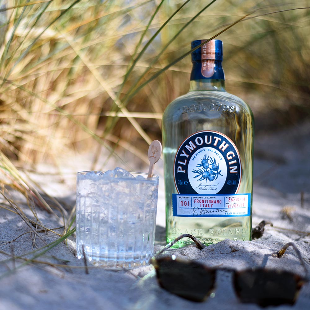 Plymouth Mr. Kings Gin & Tonic Plymouth Mr. Kings Gin & Tonic