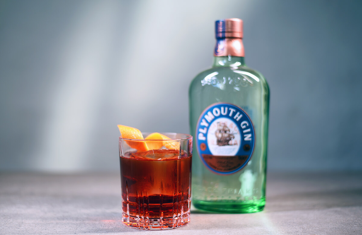 Plymouth Gin - perfekt i en klassisk Negroni Plymouth Gin - perfekt i en klassisk Negroni